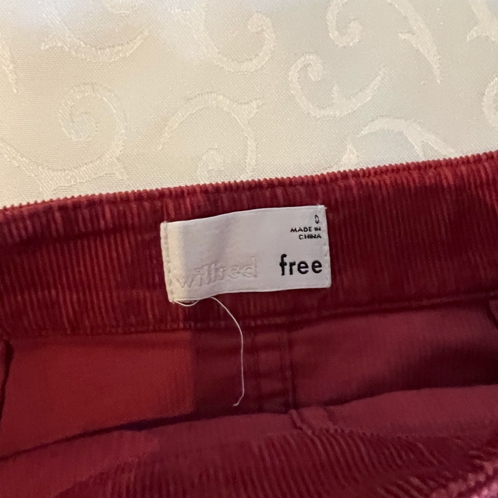 Aritzia Wilfred Free Burgandy Corduroy Skirt - Picture 2 of 3